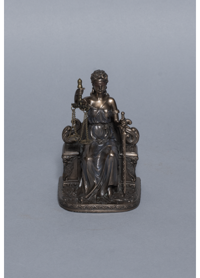 Figurine Thémis Assise