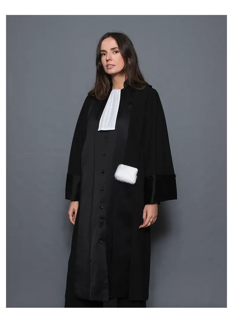 Robe Magistrat noire Tribunal Judiciaire - La Séduisante Robe Magistrat noire Tribunal Judiciaire - La Séduisante