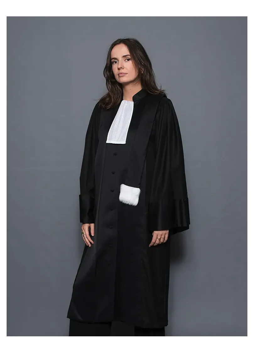 Robe Magistrat noire Tribunal Judiciaire - L'Elégante Robe Magistrat noire Tribunal Judiciaire - L'Elégante