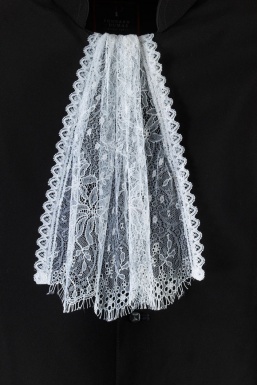 Jabot en dentelle